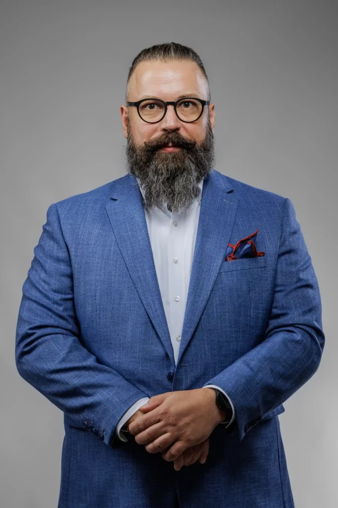 Portrét profesní 8 Profesionální portrét pro LinkedIn a životopis v Praze.